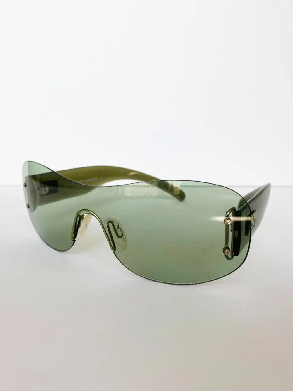 Vintage Gucci's Shield Sunglasses, green with case